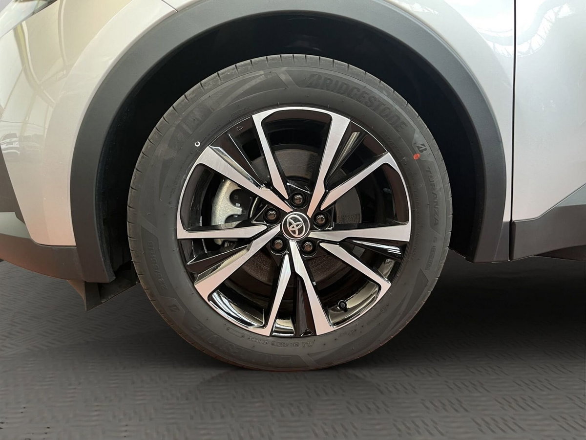 Toyota Toyota C-HR 2.0 phev Trend fwd e-cvt (4)