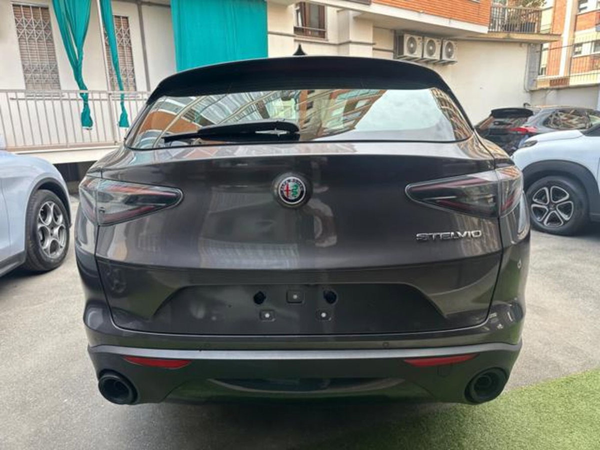 Alfa Romeo Stelvio Stelvio 2.2 Turbodiesel 160 CV AT8 RWD Sprint (5)