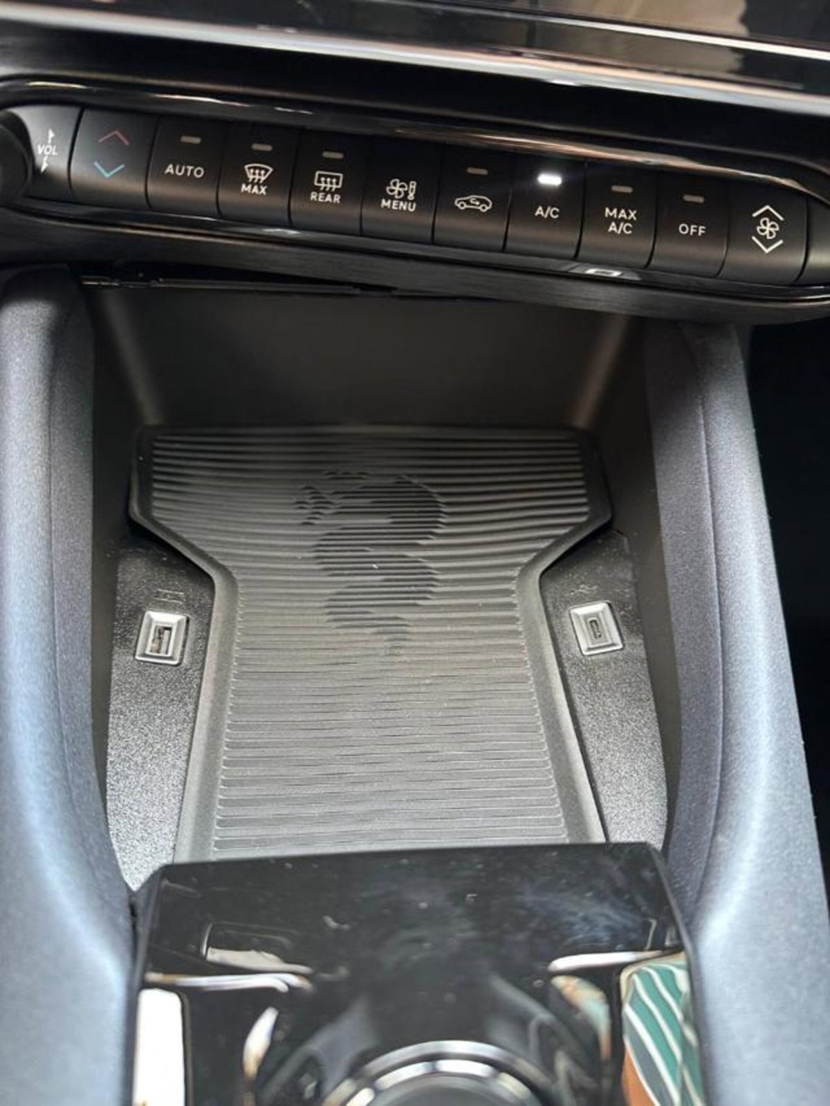 Alfa Romeo Junior 1.2 ibrida 145cv edct6 (16)