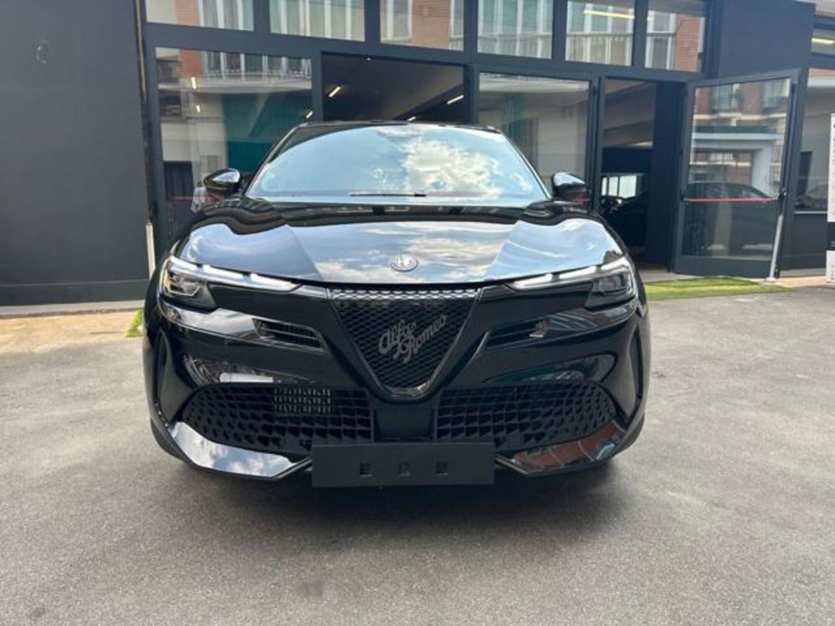 Alfa Romeo Junior 1.2 ibrida 145cv edct6 (2)