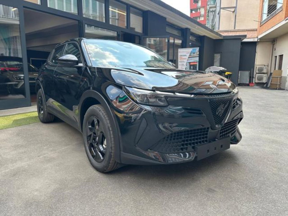Alfa Romeo Junior 1.2 ibrida 145cv edct6 (3)