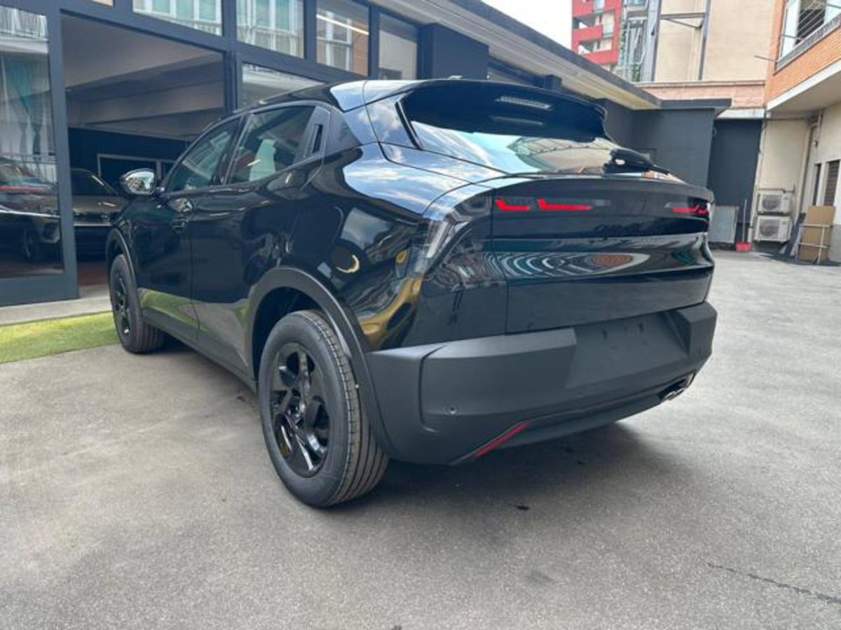 Alfa Romeo Junior 1.2 ibrida 145cv edct6 (4)