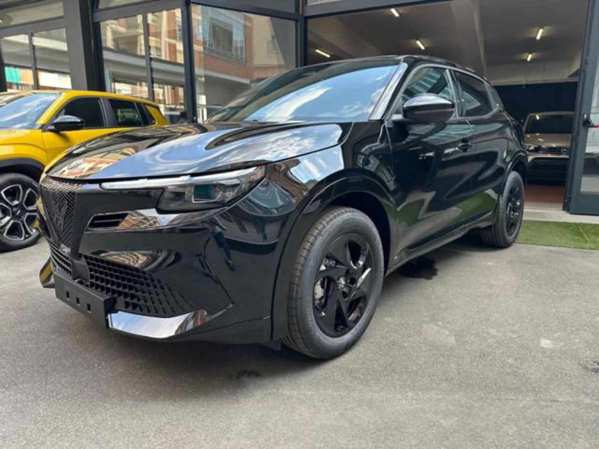 Alfa Romeo Junior 1.2 ibrida Sprint 145cv edct6 (3)