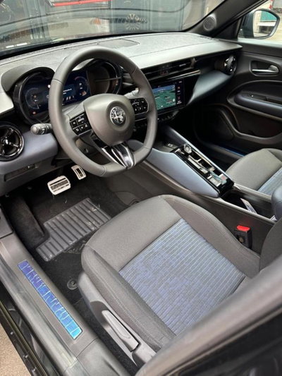 Alfa Romeo Junior 1.2 ibrida Sprint 145cv edct6 (7)