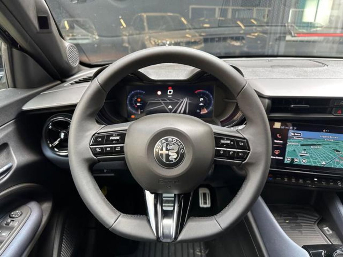 Alfa Romeo Junior 1.2 ibrida Sprint 145cv edct6 (9)