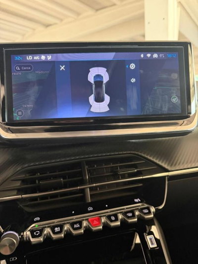 Peugeot 2008 PureTech 100 S&S Allure (11)