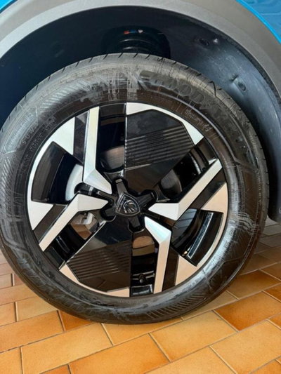 Peugeot 2008 PureTech 100 S&S Allure (18)