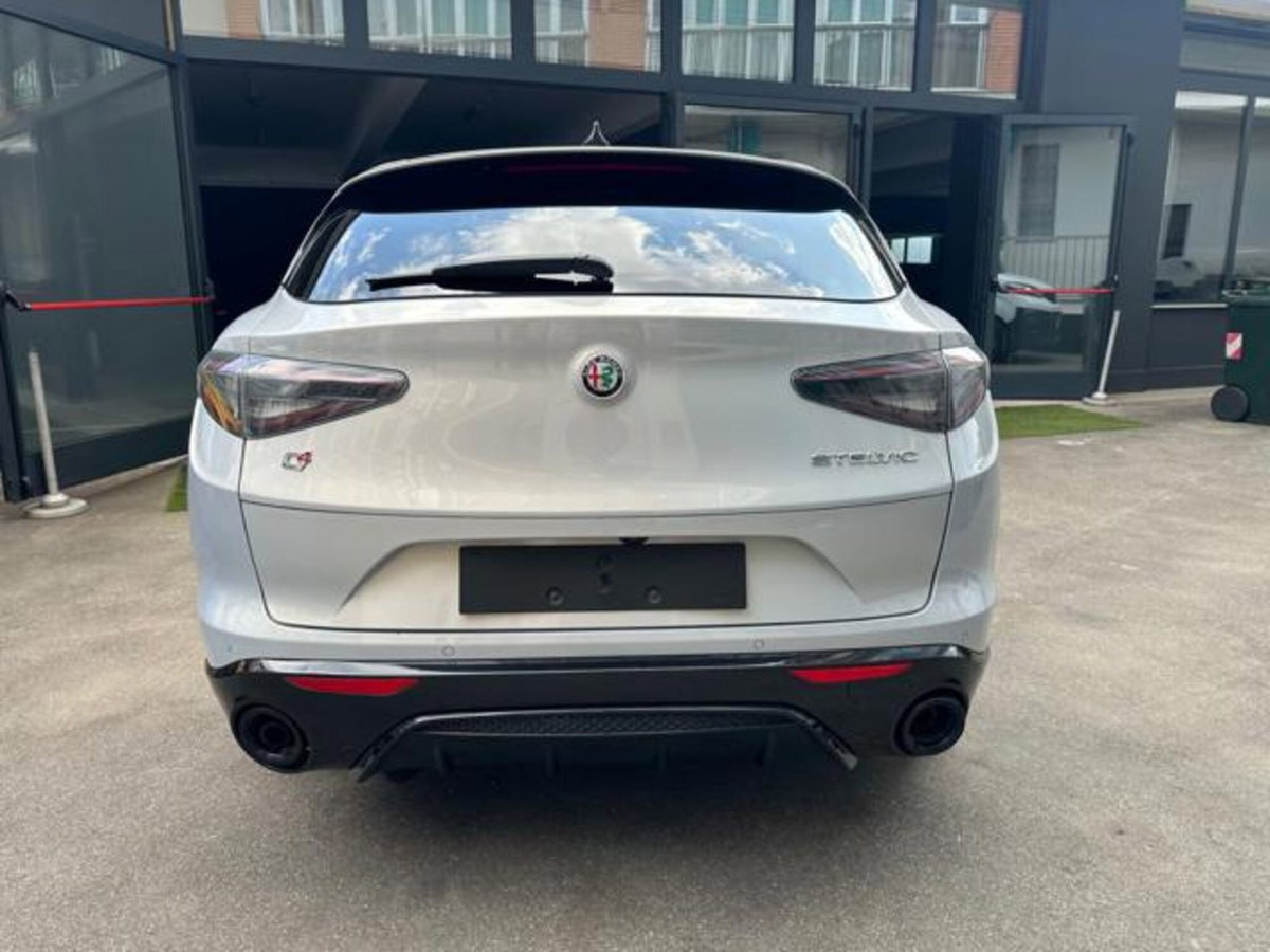 Alfa Romeo Stelvio 2.2 t Veloce Q4 210cv auto (5)