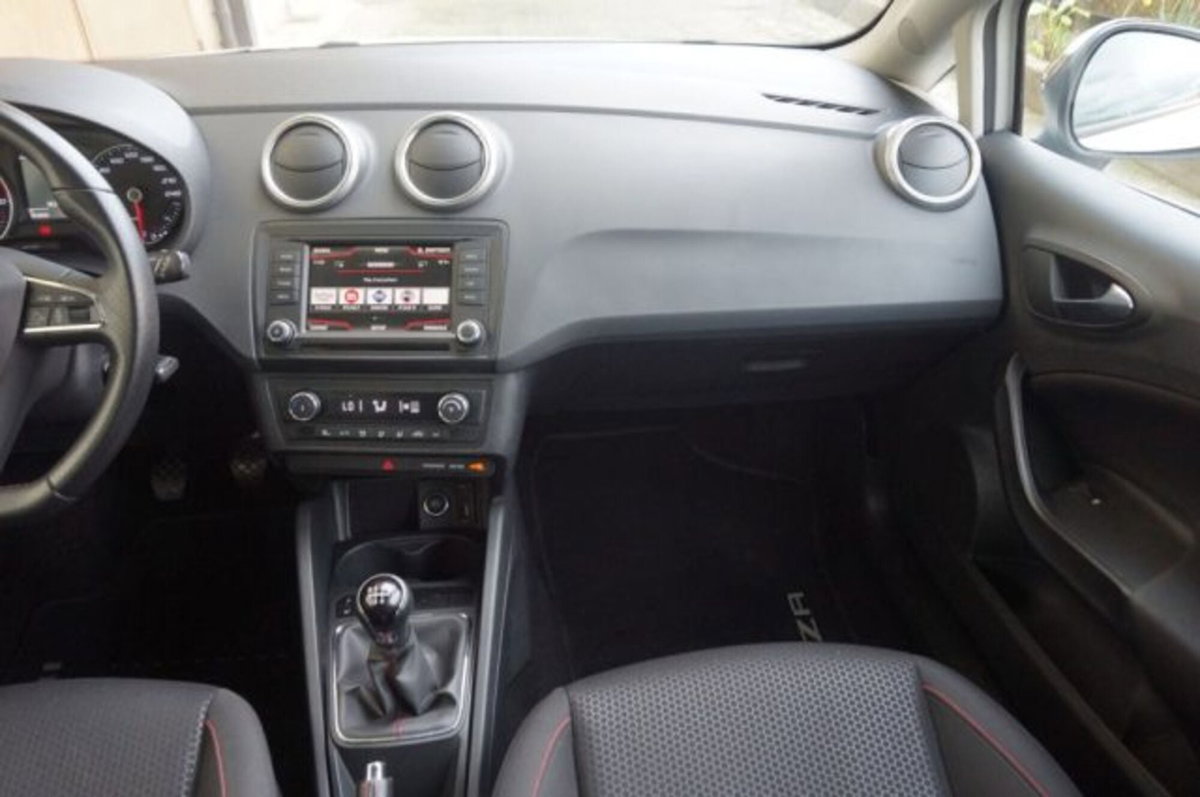 SEAT Ibiza SC 1.4 TDI 105 CV CR S/S 3p. FR (15)