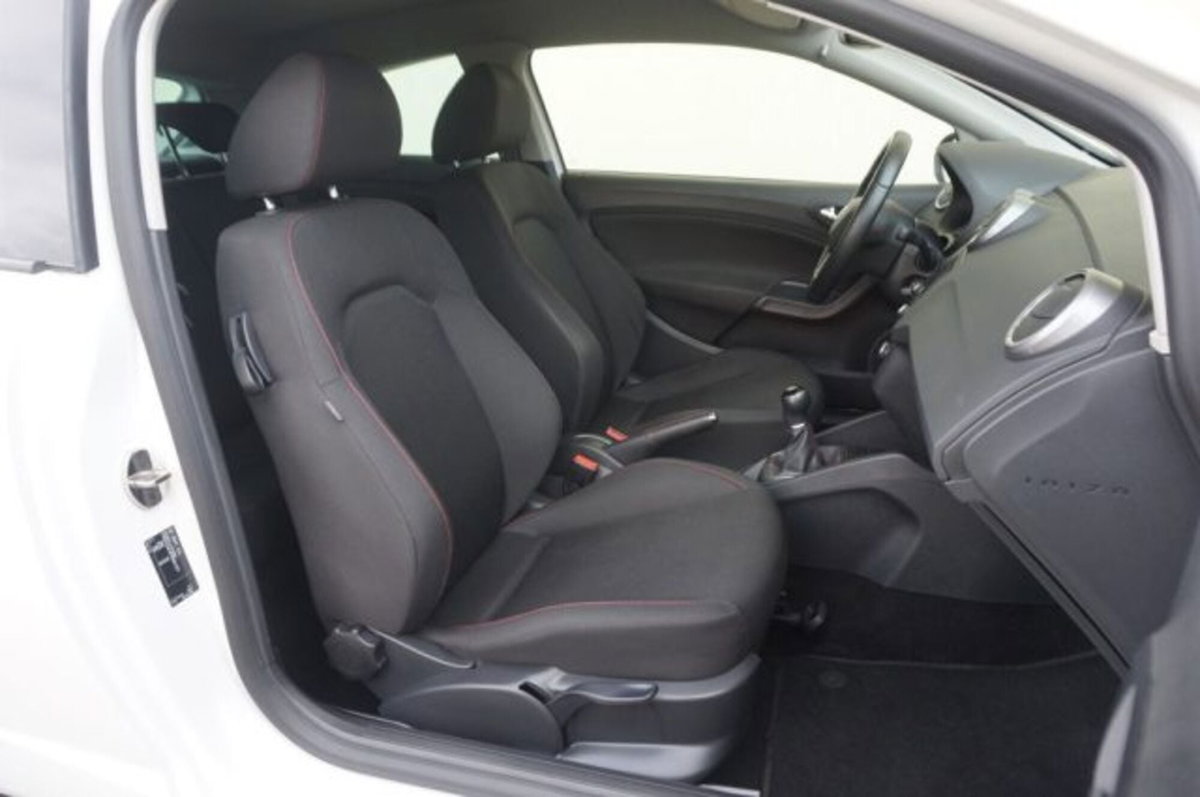 SEAT Ibiza SC 1.4 TDI 105 CV CR S/S 3p. FR (19)