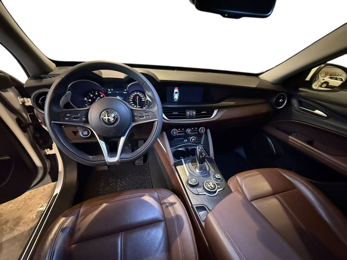Alfa Romeo Stelvio Stelvio 2.2 Turbodiesel 180 CV AT8 RWD Super (18)