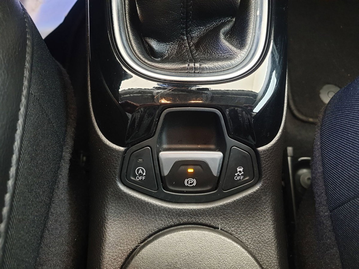 Jeep Compass 1.4 MultiAir 2WD Limited (19)