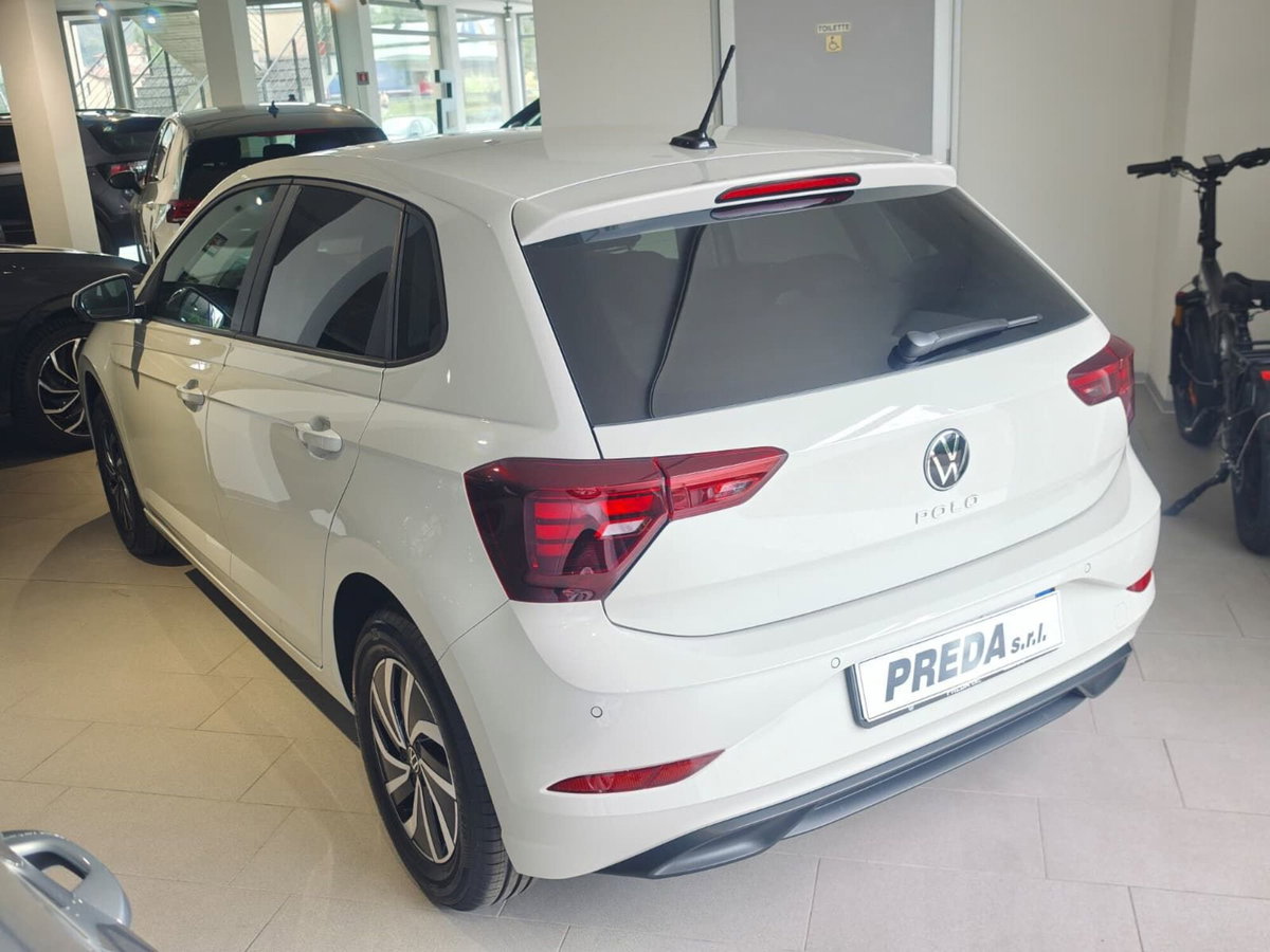 Volkswagen Polo 1.0 Young 80cv (4)