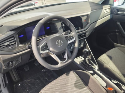 Volkswagen Polo 1.0 Young 80cv (9)
