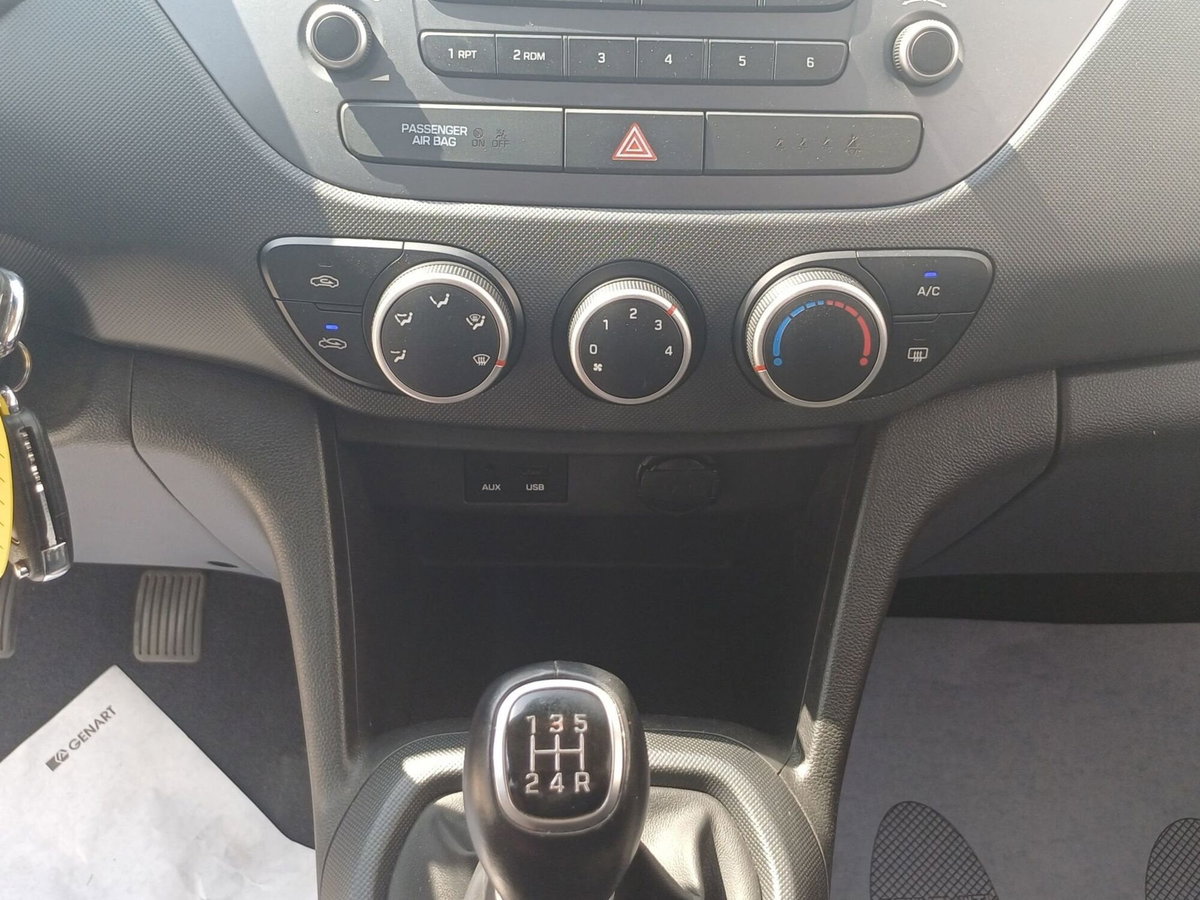 Hyundai i10 1.0 MPI Tech (14)