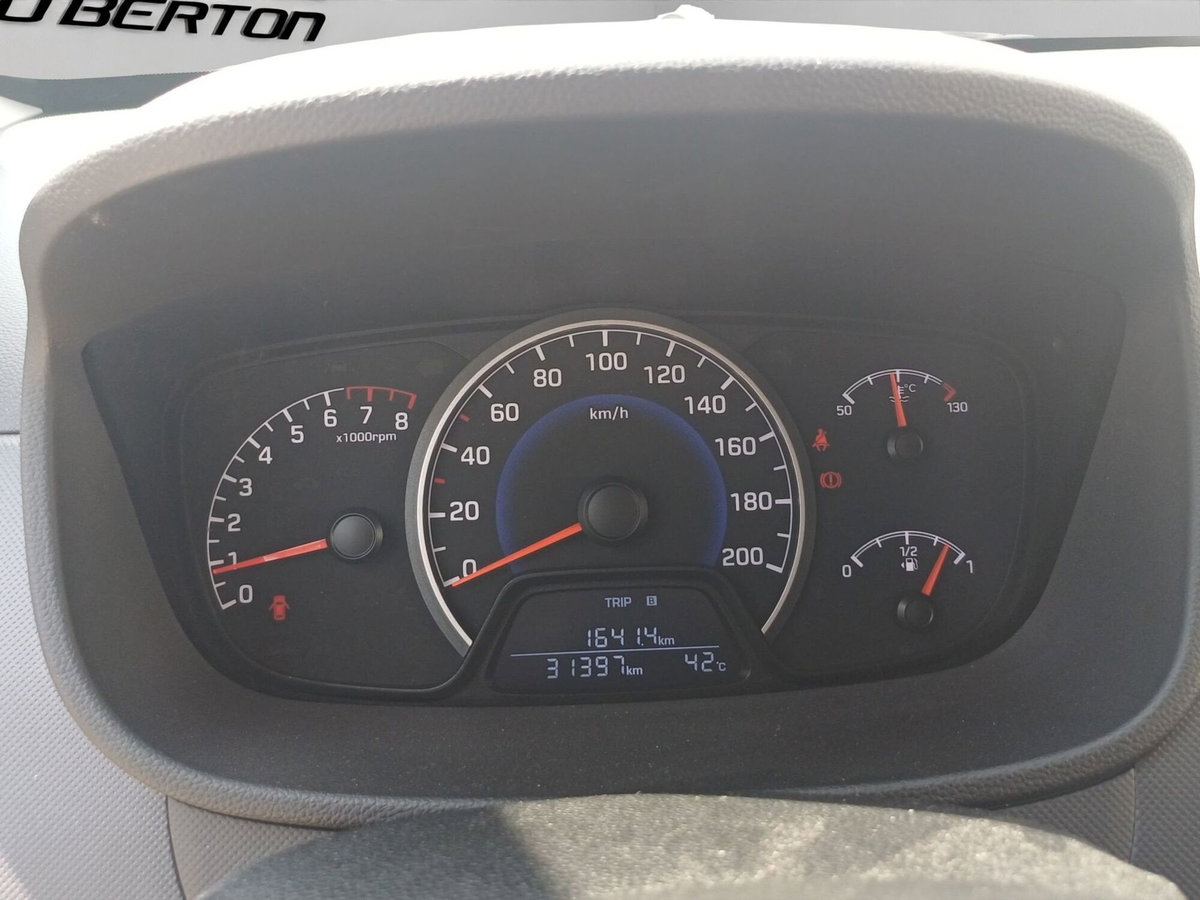 Hyundai i10 1.0 MPI Tech (9)