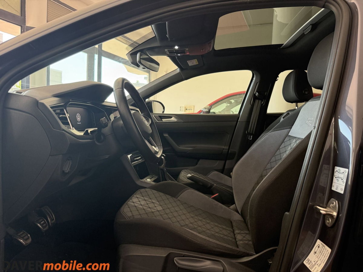 Volkswagen Taigo 1.0 TSI 110 CV DSG R-Line (9)