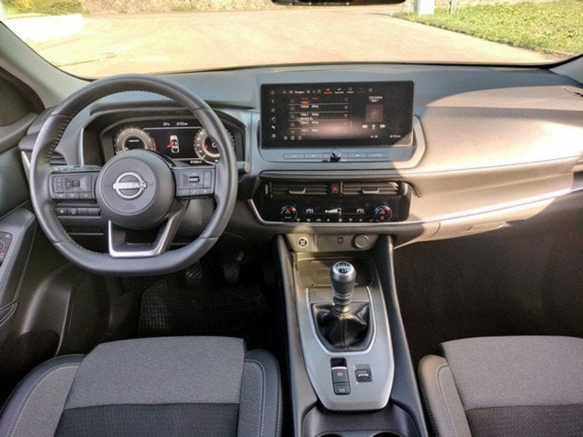Nissan Qashqai 1.3 mhev N-Connecta 2wd 140cv (13)