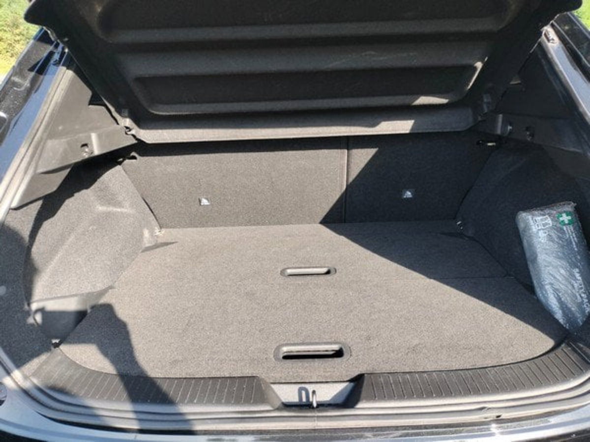 Nissan Qashqai 1.3 mhev N-Connecta 2wd 140cv (15)