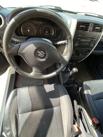 Suzuki Jimny 1.3i 16V cat Cabrio 4WD JLX (11)