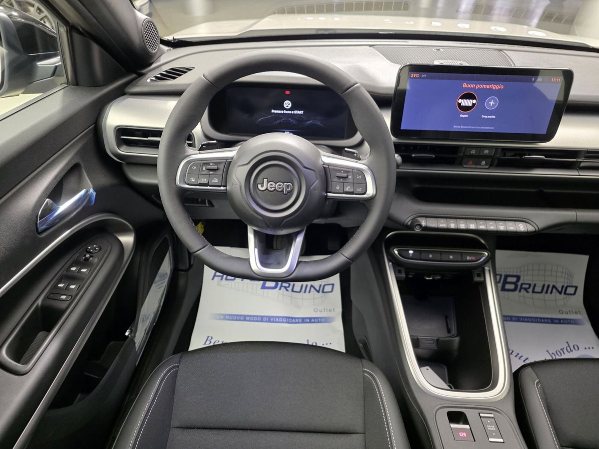 Jeep Avenger 1.2 turbo e-hybrid mhev Summit fwd 110cv edct6 (12)