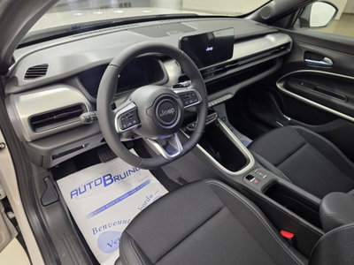 Jeep Avenger 1.2 turbo e-hybrid mhev Summit fwd 110cv edct6 (9)