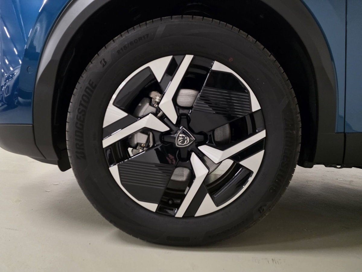 Peugeot 2008 1.2 turbo Allure 100cv (17)