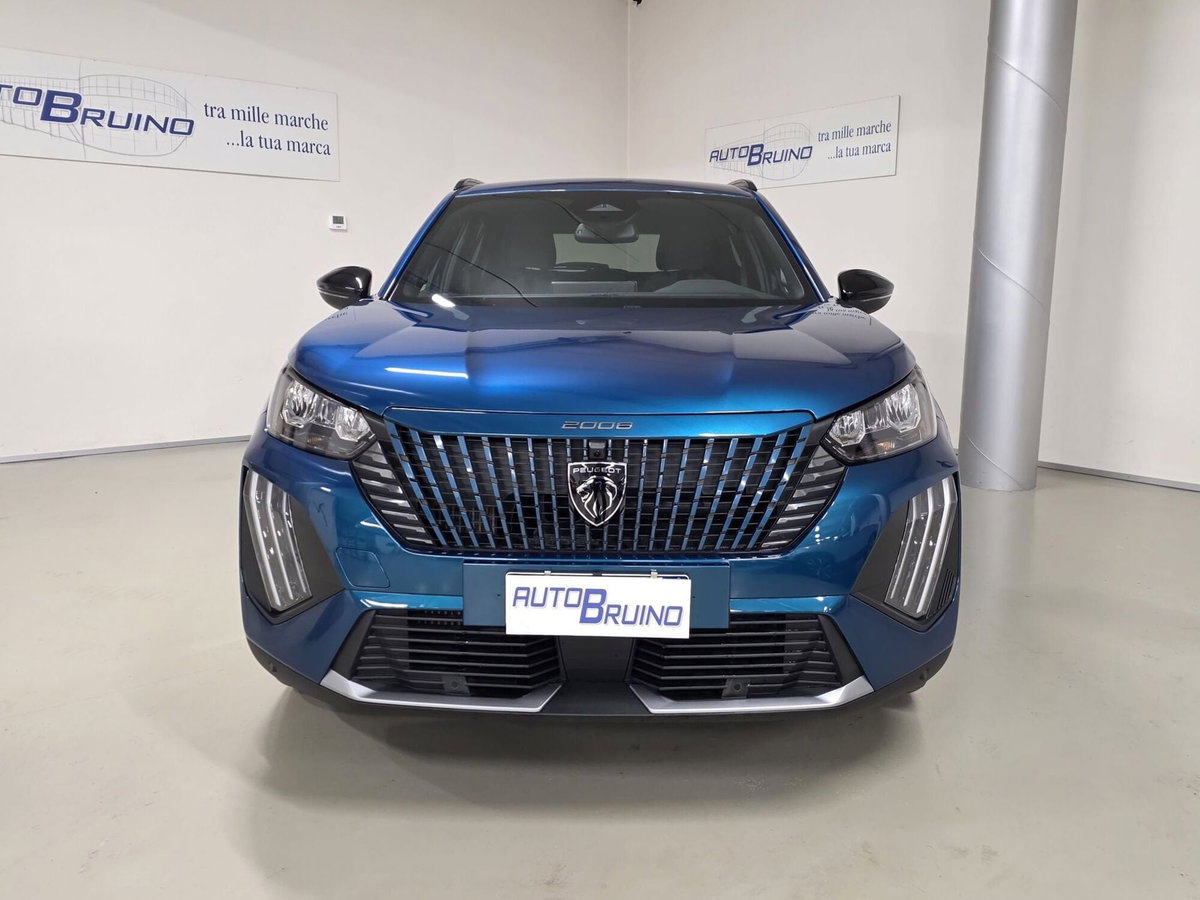Peugeot 2008 1.2 turbo Allure 100cv (2)