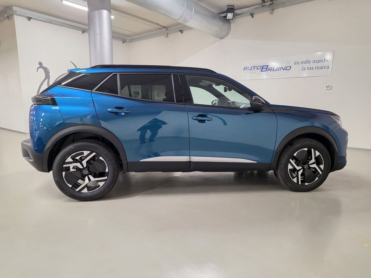 Peugeot 2008 1.2 turbo Allure 100cv (4)