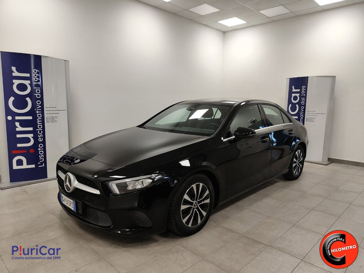 Mercedes-Benz Classe A Sedan 180 d AMG Line Premium Plus auto