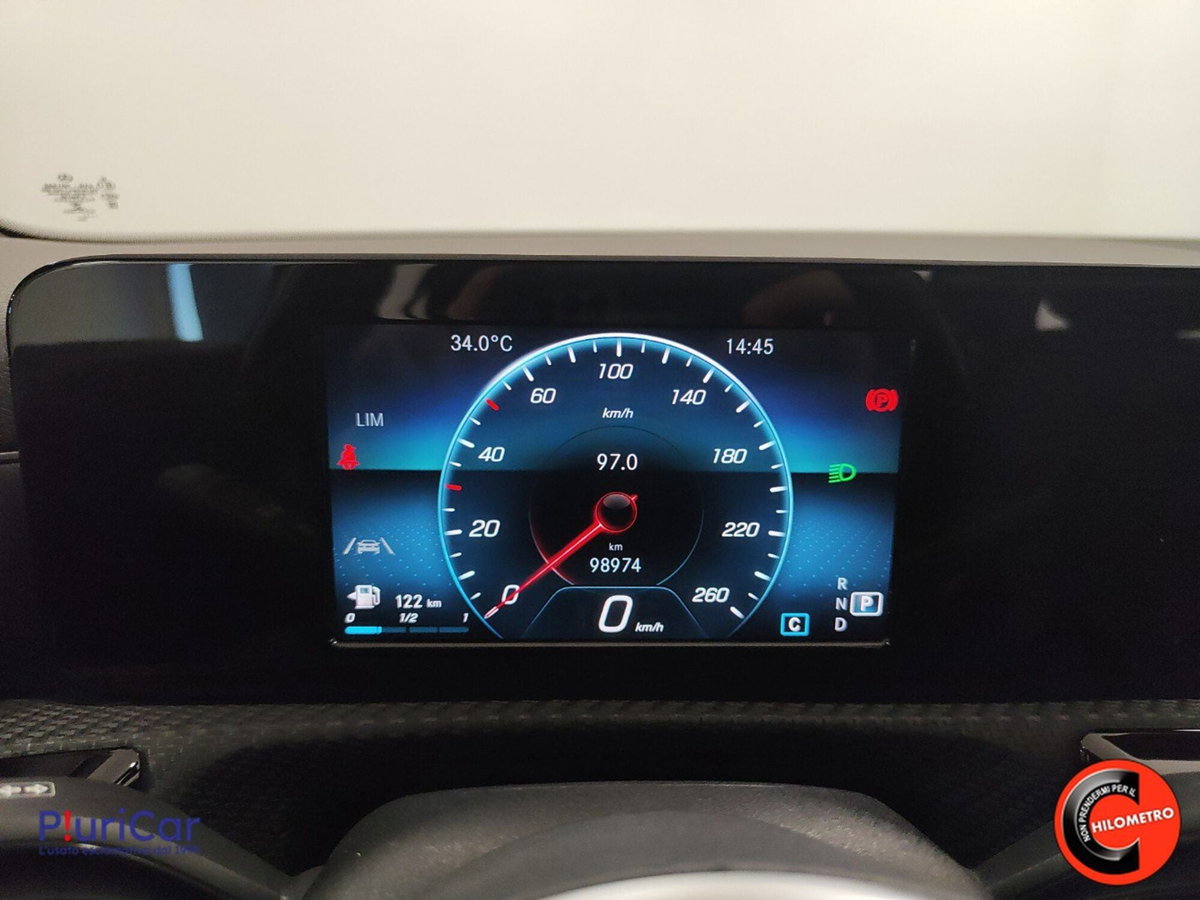 Mercedes-Benz Classe A Sedan 180 d AMG Line Premium Plus auto (10)