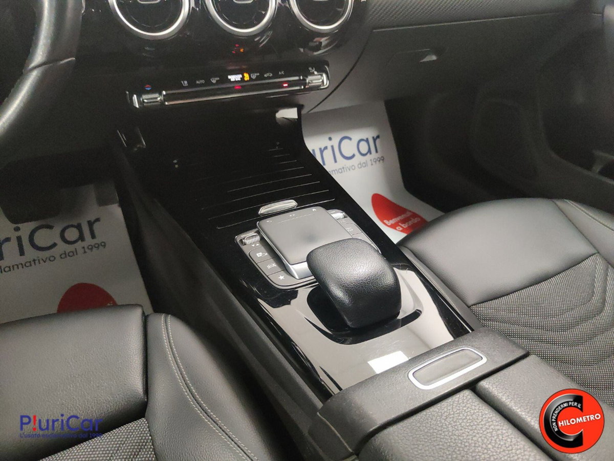 Mercedes-Benz Classe A Sedan 180 d AMG Line Premium Plus auto (11)