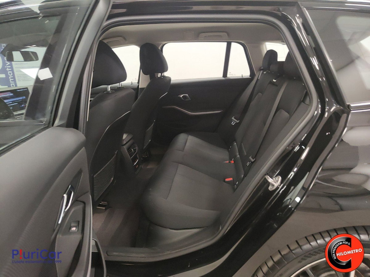 BMW Serie 3 Touring 318d  mhev 48V auto (6)