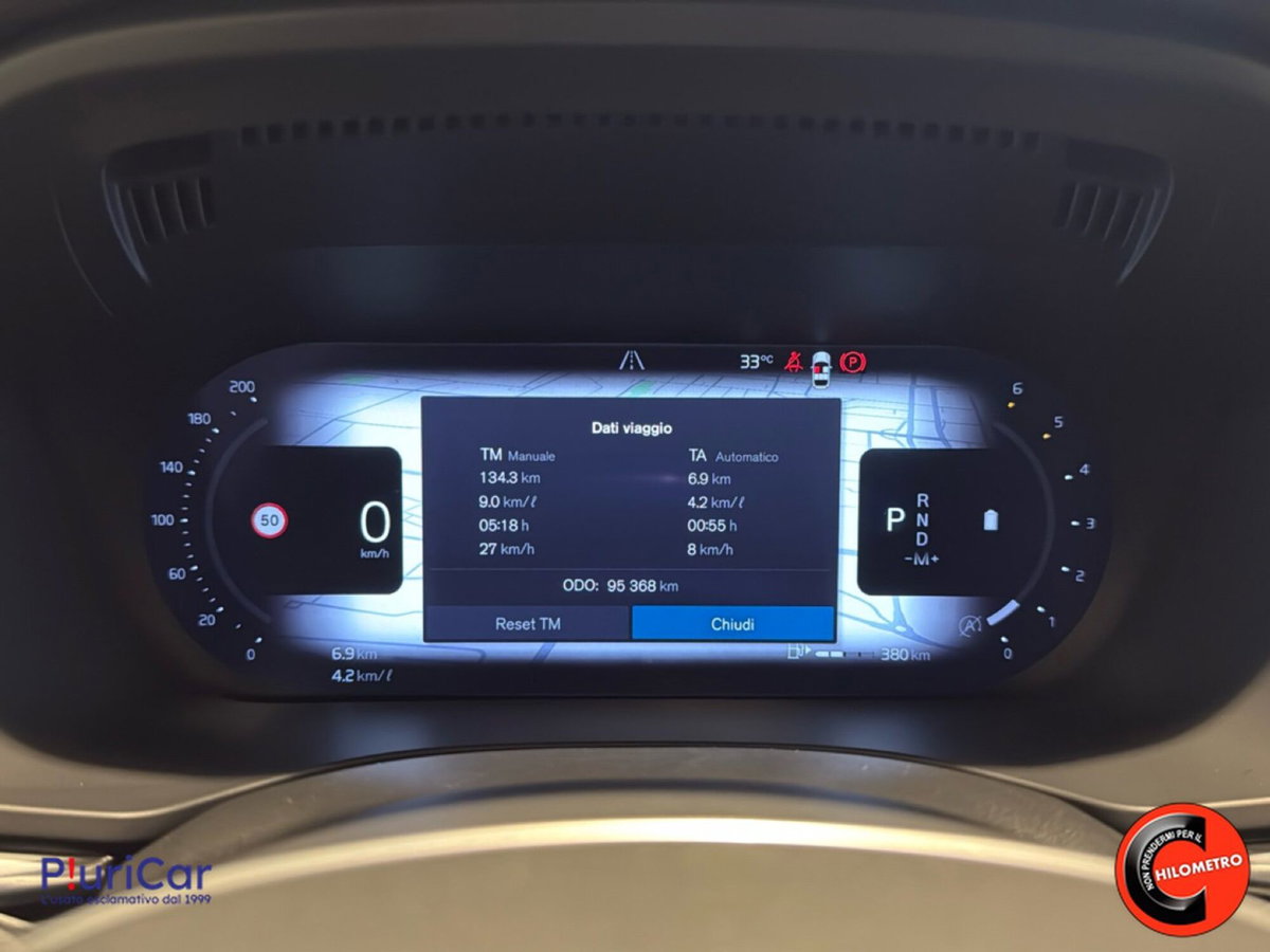 Volvo XC60 B5 (d) AWD automatico Ultimate Bright (10)