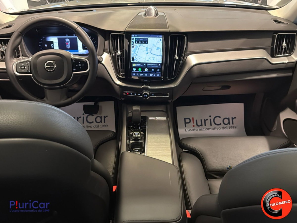 Volvo XC60 B5 (d) AWD automatico Ultimate Bright (4)