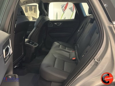 Volvo XC60 B5 (d) AWD automatico Ultimate Bright (8)