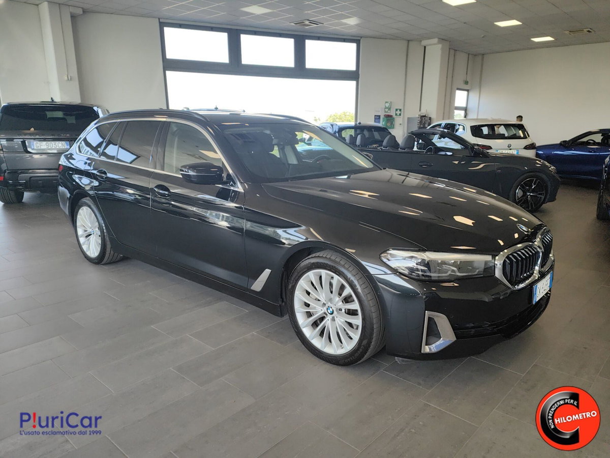 BMW Serie 5 Touring 530d 48V xDrive  Luxury (2)
