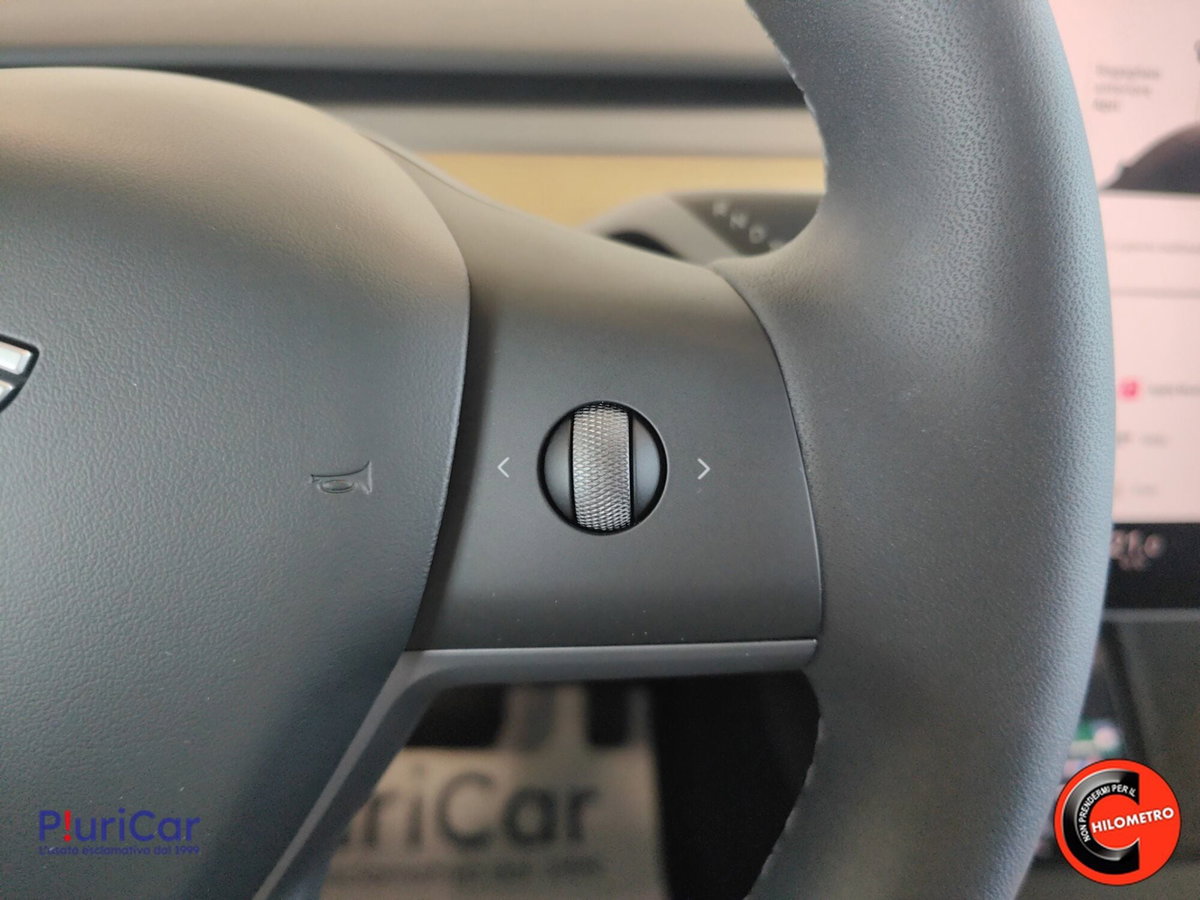 Tesla Model Y Long Range Dual Motor awd (19)