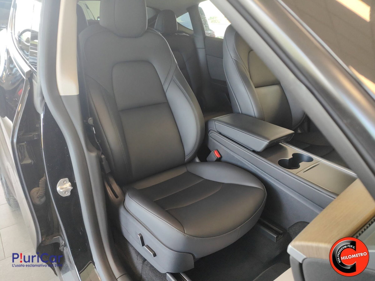 Tesla Model Y Long Range Dual Motor awd (5)