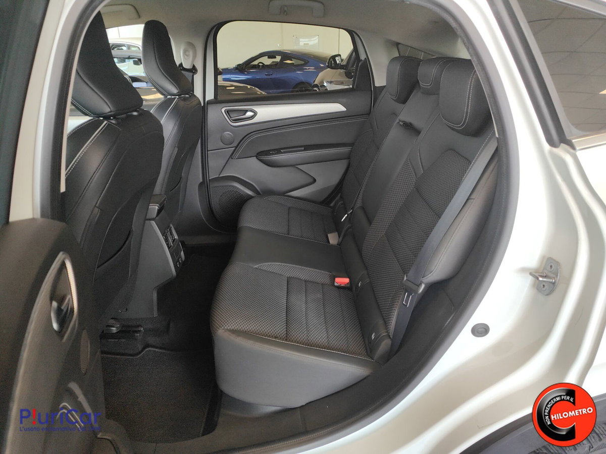 Renault Arkana E-Tech 145 CV Intens (7)