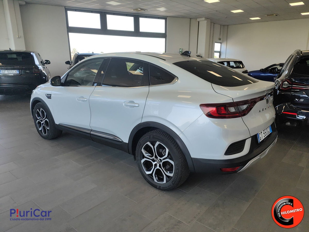 Renault Arkana E-Tech 145 CV Intens (9)