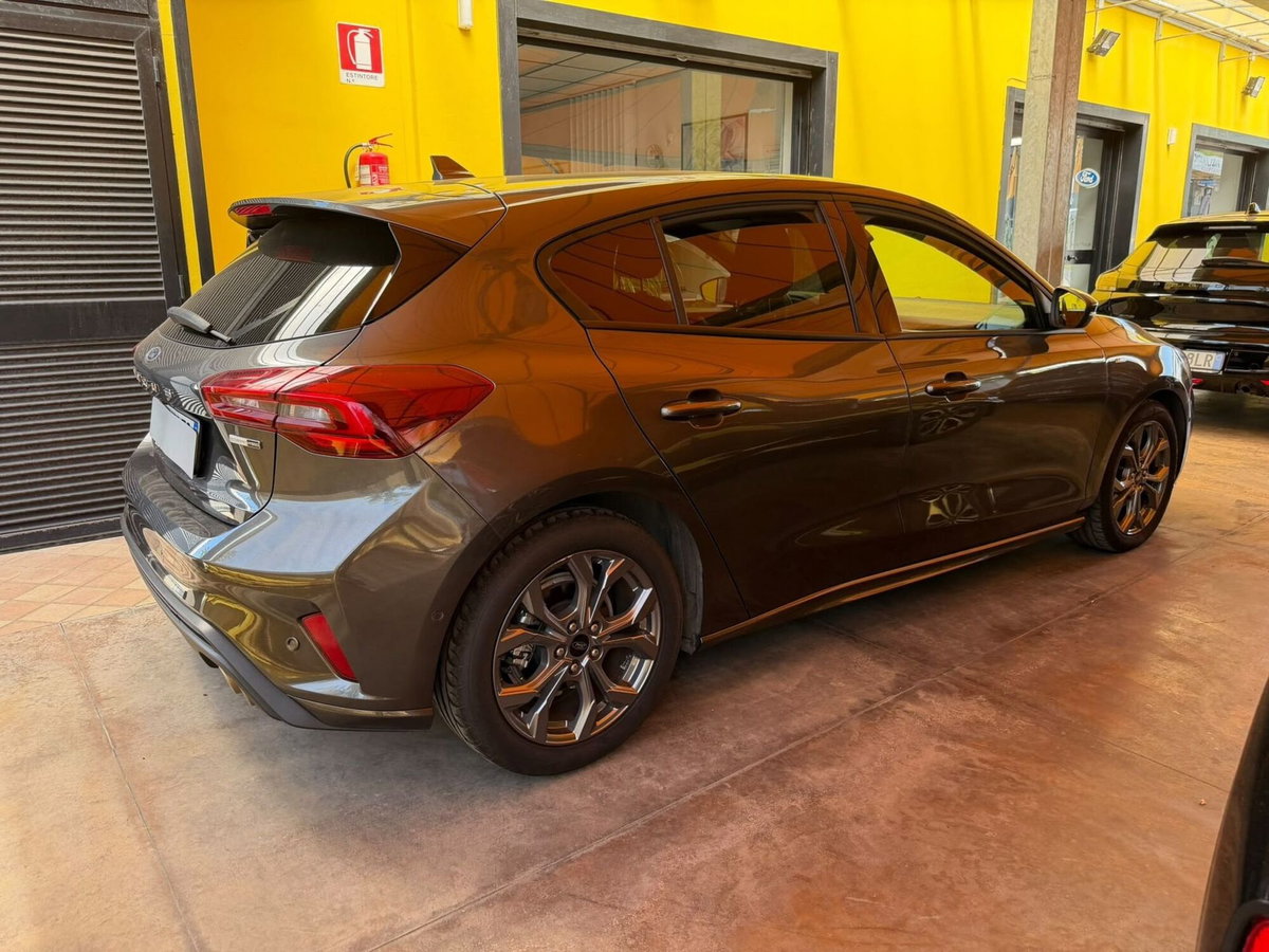 Ford Focus 1.0 EcoBoost Hybrid 155 CV 5p. ST-Line X (2)
