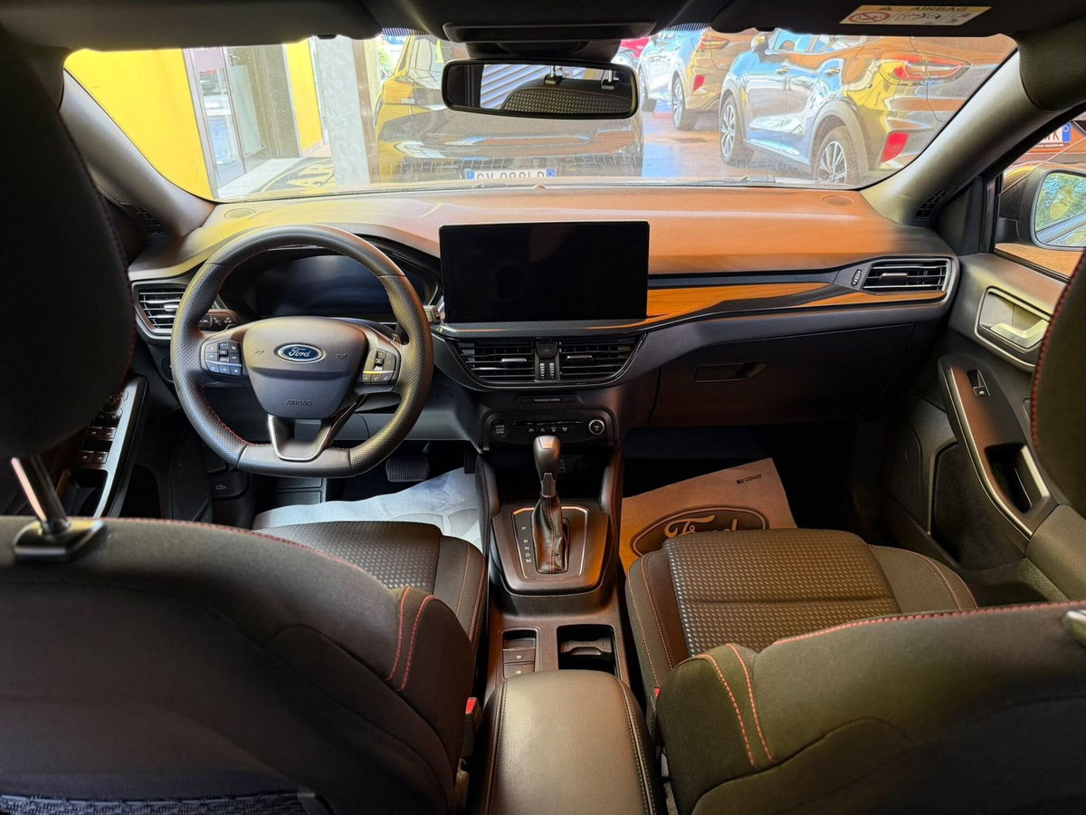 Ford Focus 1.0 EcoBoost Hybrid 155 CV 5p. ST-Line X (6)