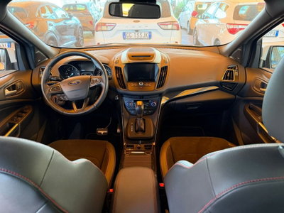 Ford Kuga 2.0 TDCI 150 CV S&S 4WD ST-Line (10)