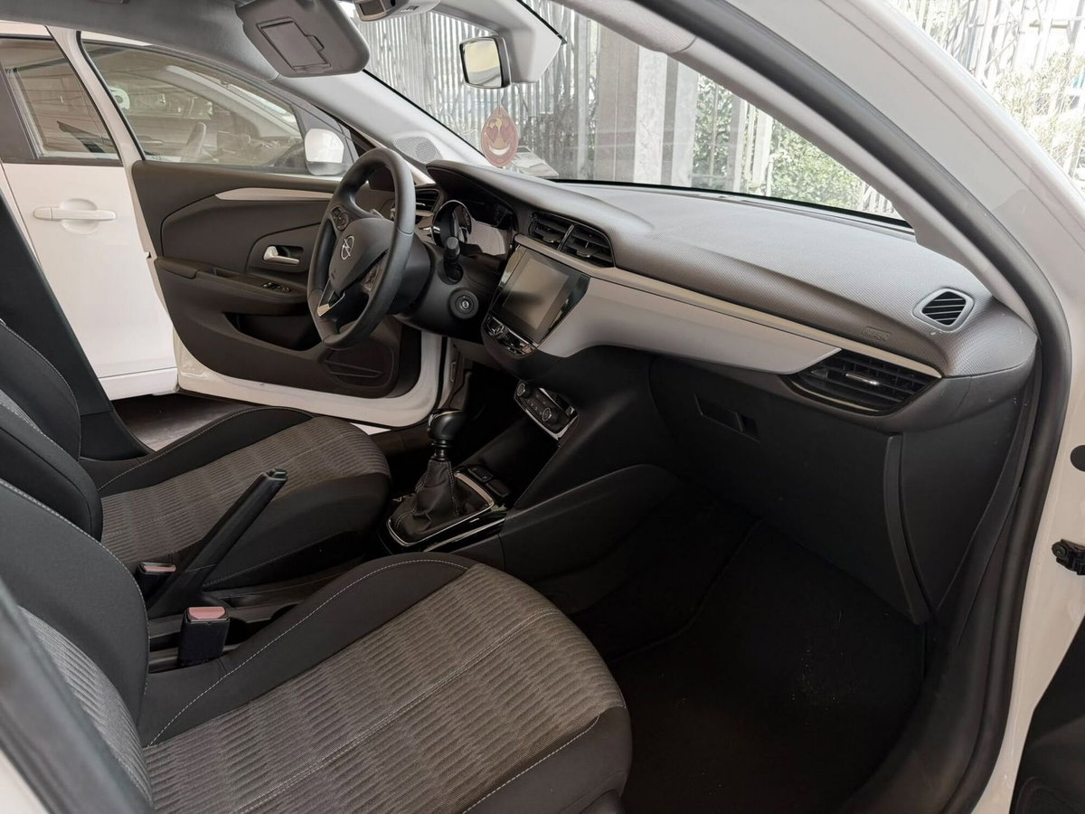 Opel Corsa 1.5 D 100 CV Edition (6)