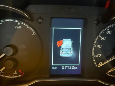 Toyota Yaris 1.3 5 porte (9)