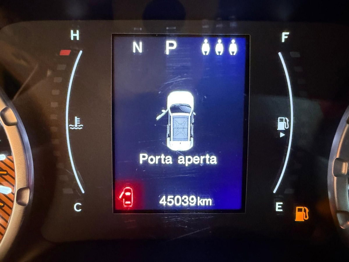 Jeep Renegade 1.3 T4 DDCT Business (11)