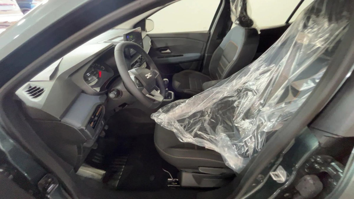 Dacia Sandero Stepway 1.2 Eco-G Expression 120cv auto (11)