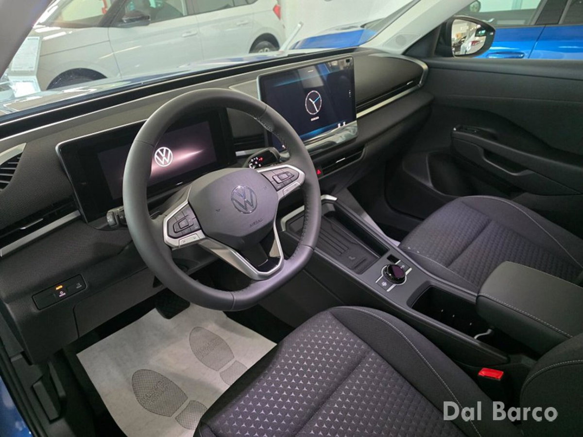 Volkswagen T-Roc 1.5 etsi Life 150cv dsg (11)