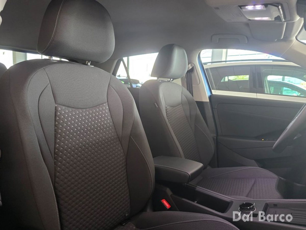 Volkswagen T-Roc 1.5 etsi Life 150cv dsg (20)